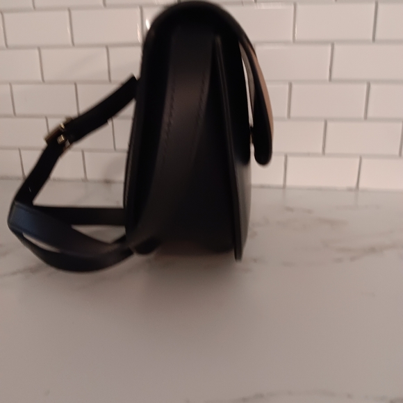 Valentina Fiore Italian leather crossbody saddlebag - Picture 8 of 16